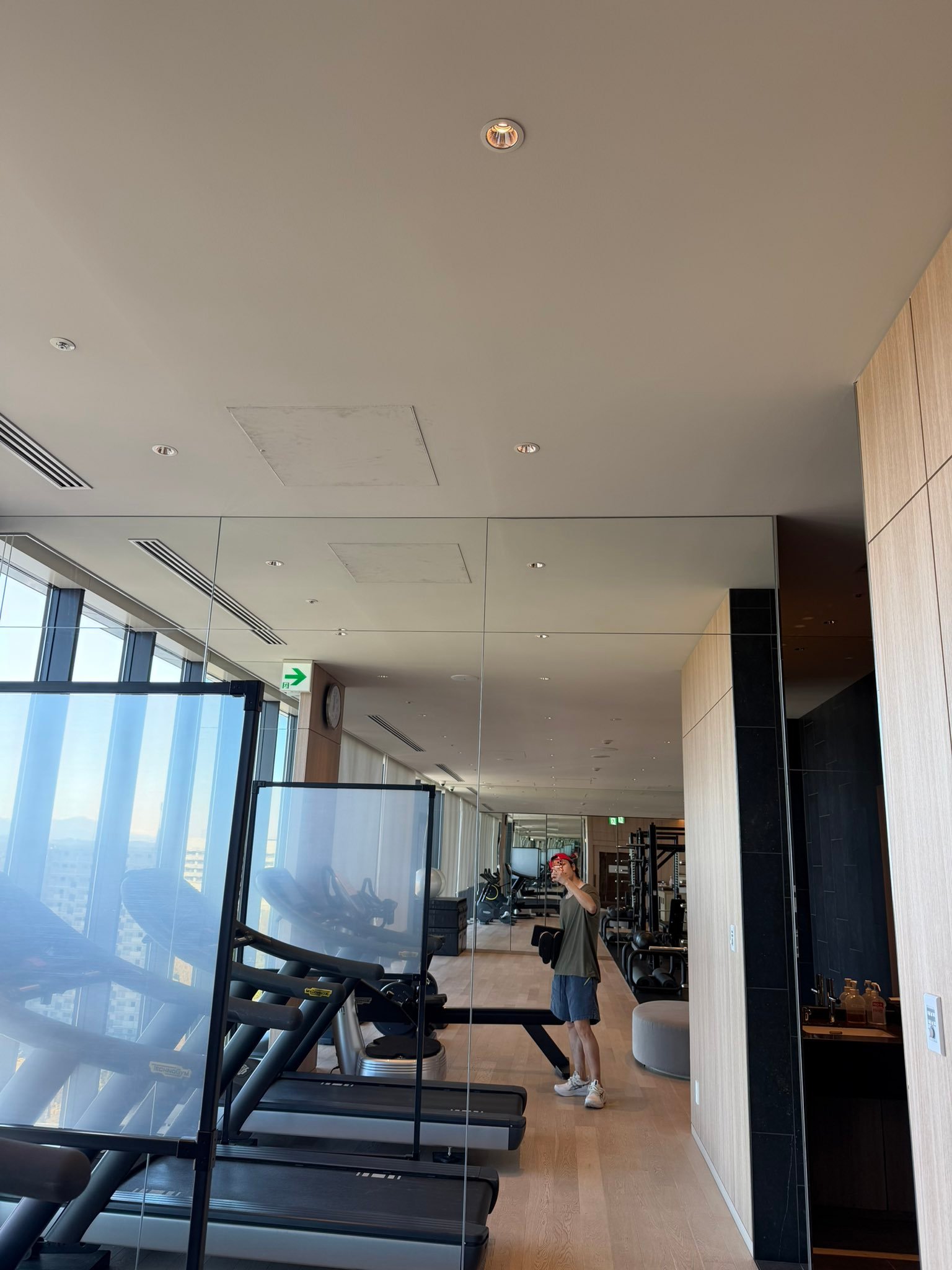 “CB百蓝_。260308李东海 ins story+TW更新：训练结束！💙 