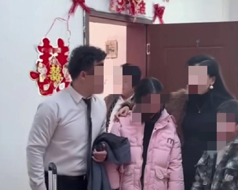 老公高声训斥妻子竟是因为这事。

过春节，一般是回婆家过年，不是太远也要回娘家过