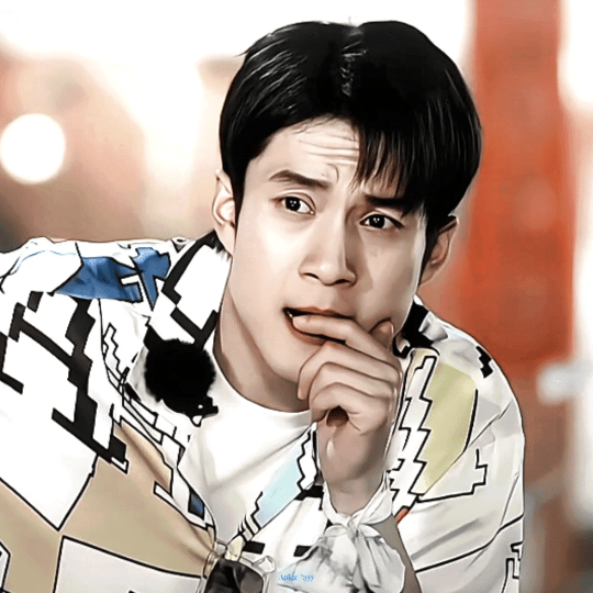 韩东君 ⓘ该文案因🐇的可爱已被封禁·韩东君 ·花儿与少年第四季▪专栏 · 养兔