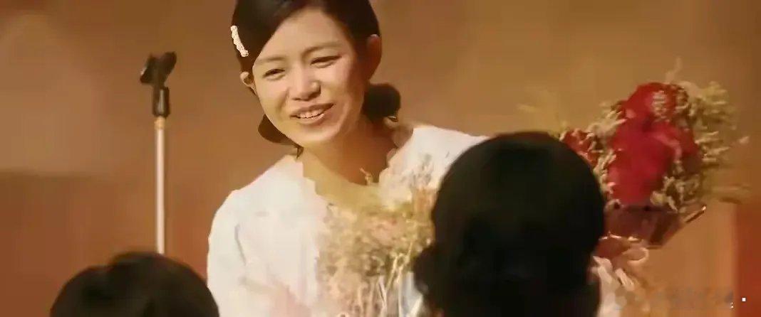 陈妍希，要么不出山，一出山必是一鸣惊人让人哑口无言只剩目瞪口呆！说句真心话，光看