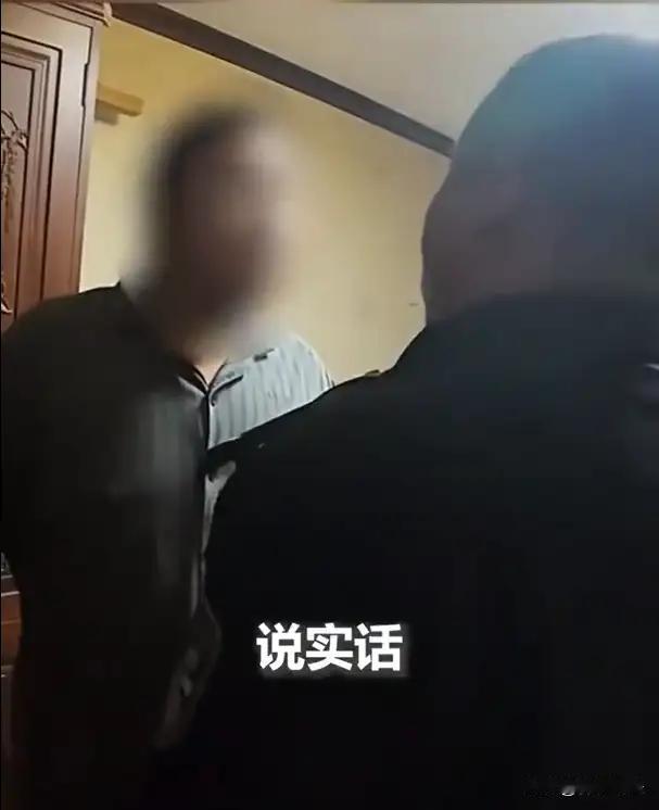这起案件中，男子因信任发小陪同报案，却意外揭开“身边人作案”的真相，情节反转令人