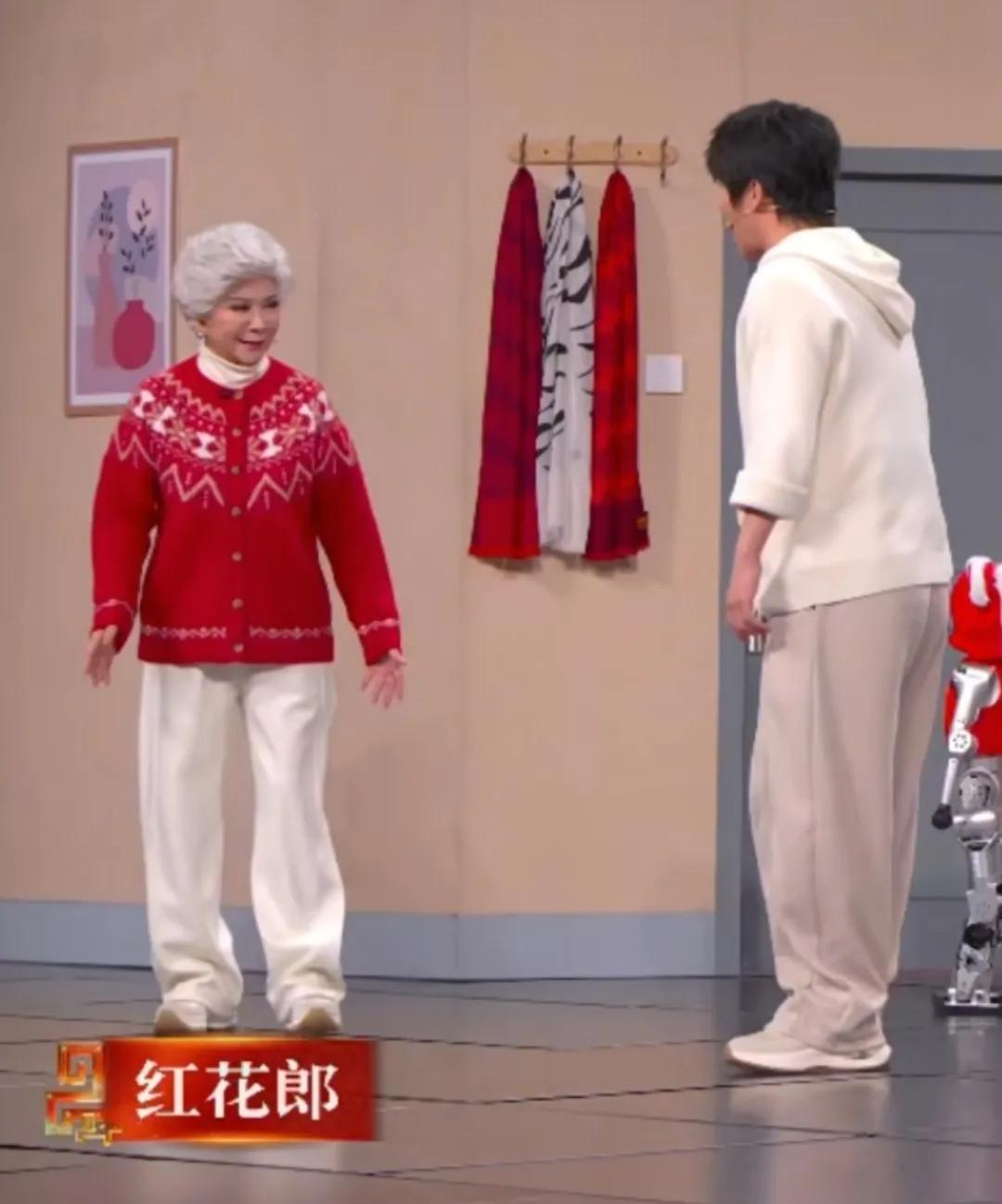 【今年春晚你感觉如何？】
机器人又一次站上主角，这让人很佩服我们在智能方面发展。