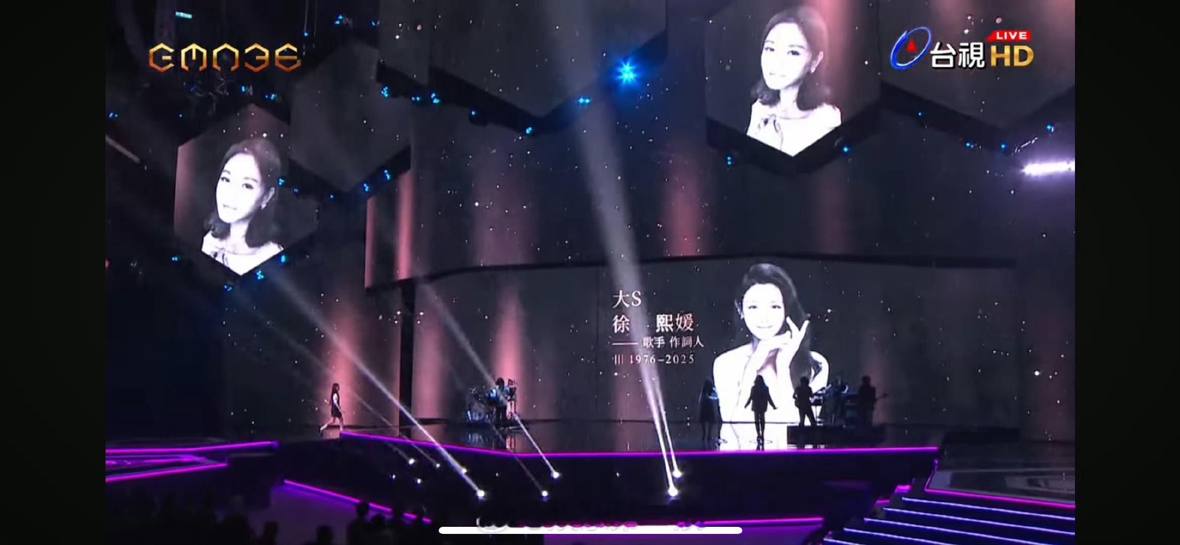 魏如萱唱十分钟的恋爱金曲奖缅怀大S [泪] ​​​