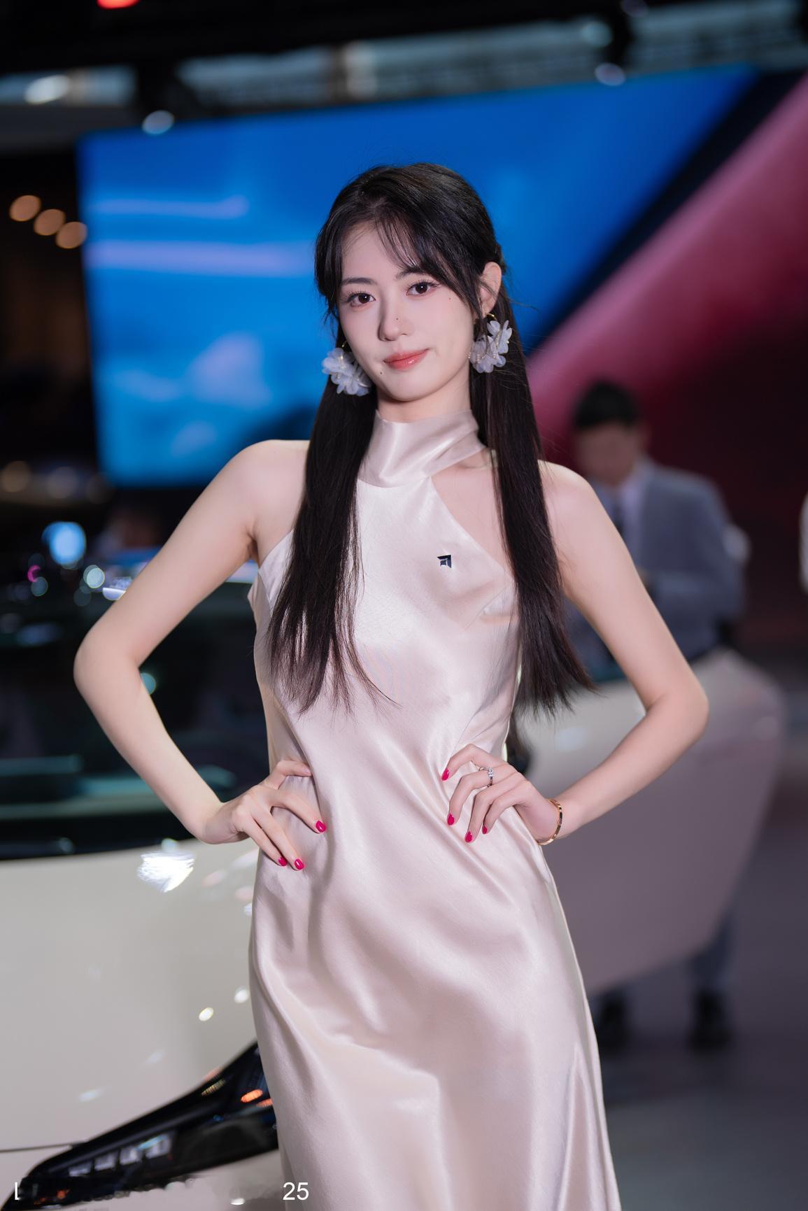 聆听猎人的车展日记聆听在广州国际车展猎人与车展 2025 广州国际车展想把图片带