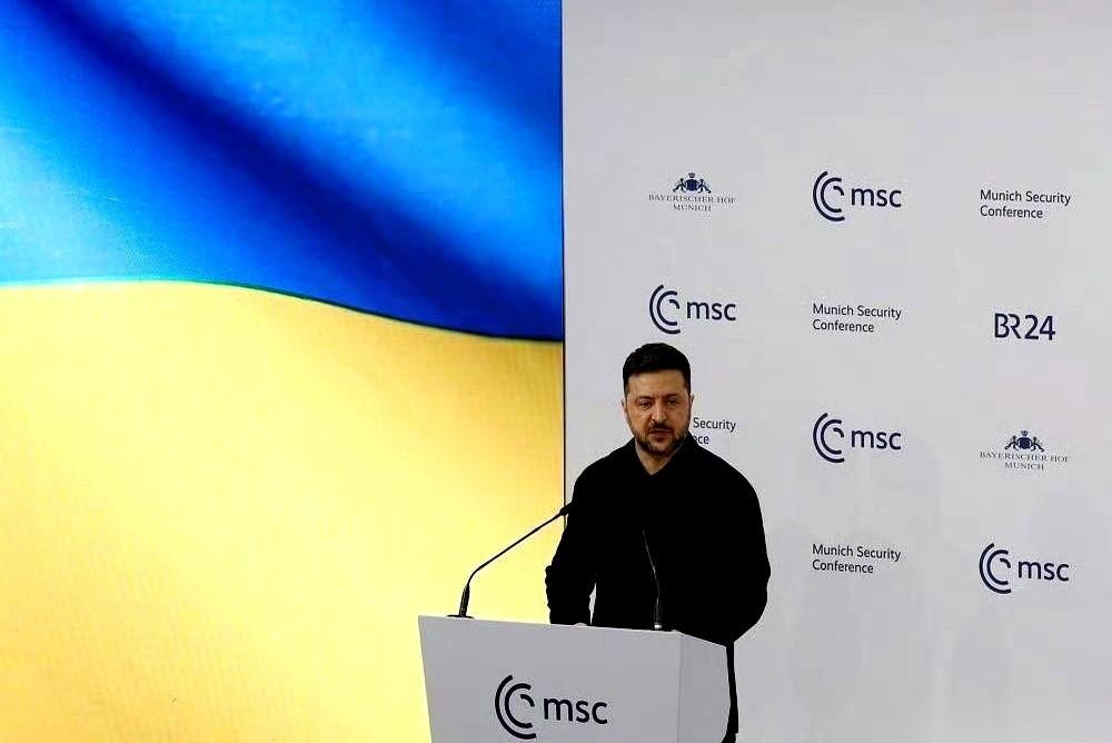 泽连斯基这回，直接把火发到了美国人头上。
美国特使维特科夫和库什纳出了一趟差，行