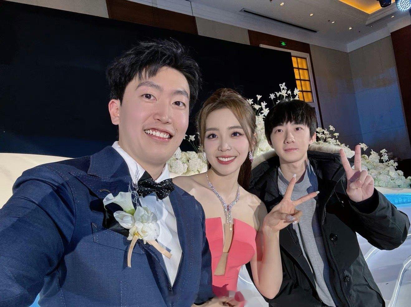 #ZZR祝福管泽元余霜#前职业选手zzr发文第一次参加婚礼，祝福管泽元余霜#ZZ