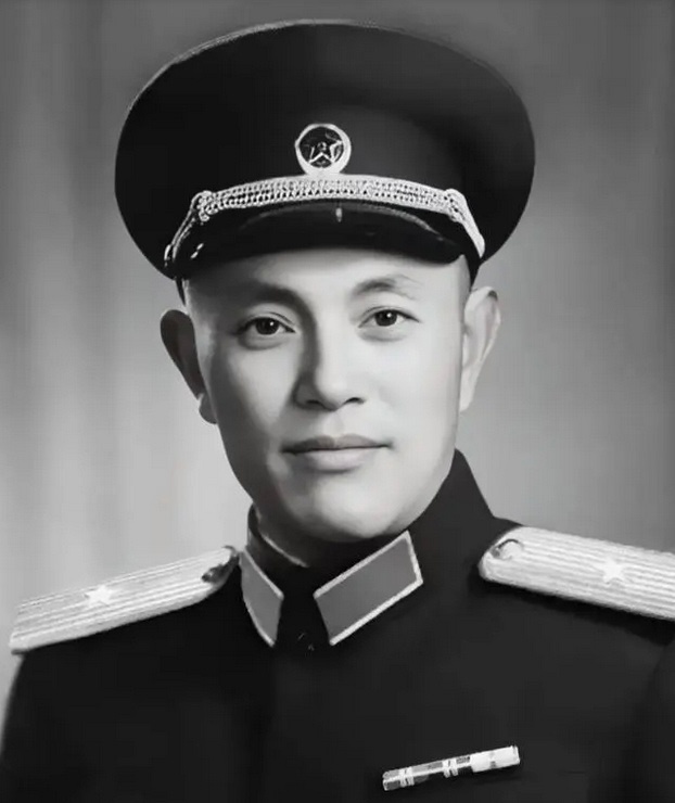 #张力雄逝世#最后一位参加过二万五千里长征的开国将军归队，享年111岁。 ​​​