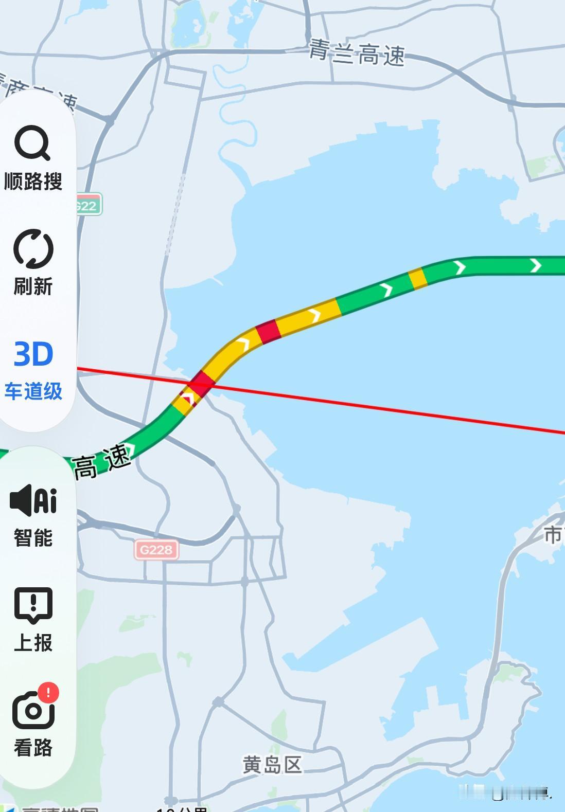 小长假，这几天跨海大桥很热闹啊！

车流量挺大的，有些外地来青的自驾游人员，不太
