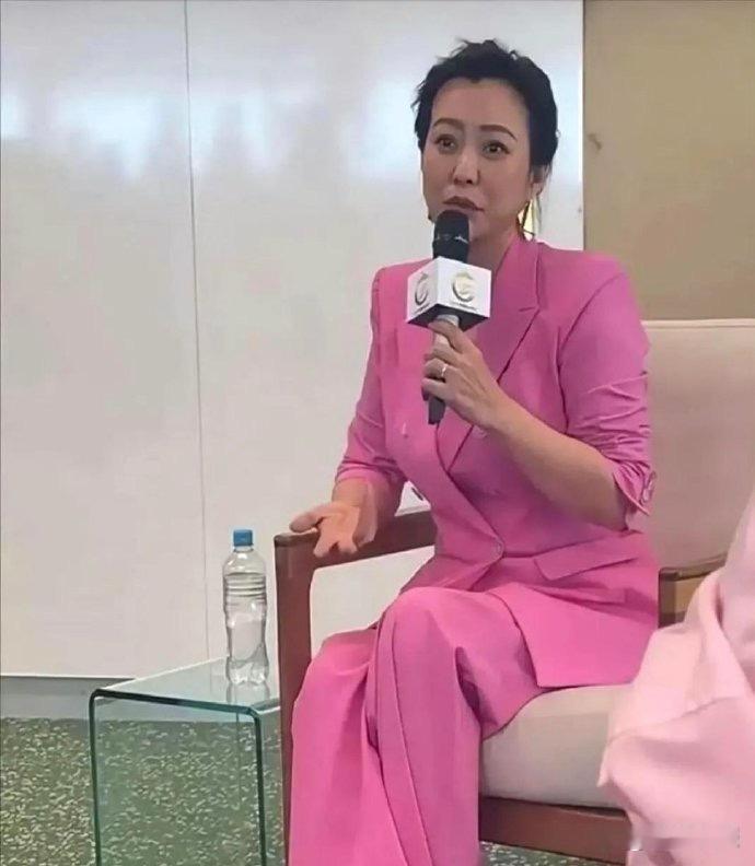 郝蕾增重以后又速瘦，虽然敬业但身体吃得消吗 