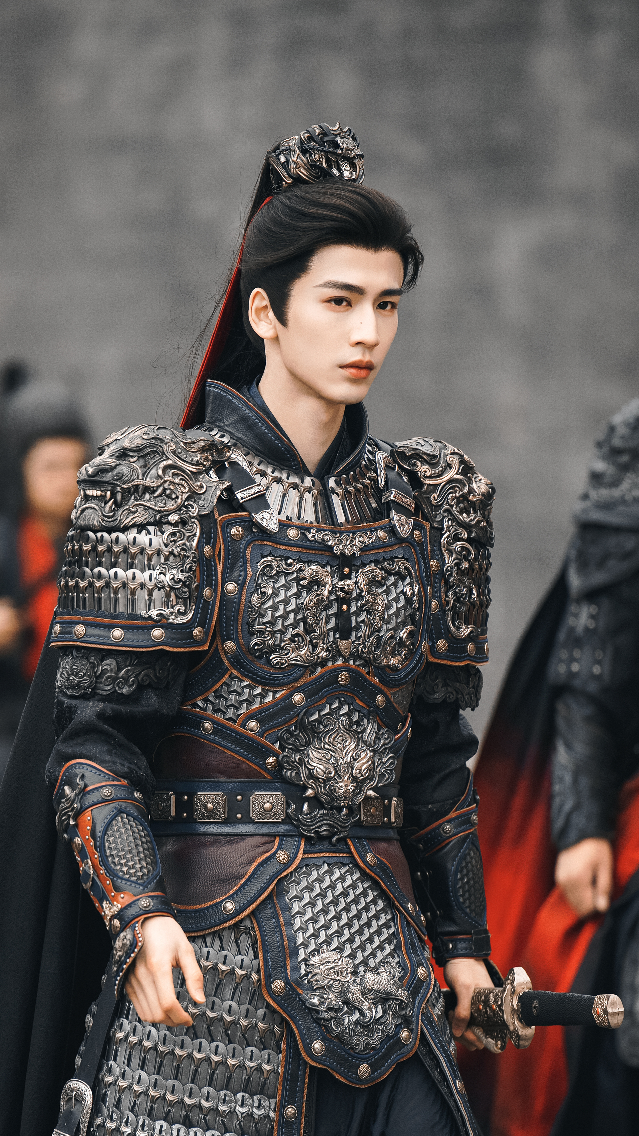 张凌赫ELLE杂志四月刊封面人物恭喜解锁首本五大女刊也欢迎大家继续来追逐玉✌🏻