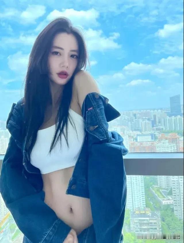 特别喜欢的一句话：〝不要慌，不要慌，太阳下山有月光，月亮落下有朝阳。”
#喜欢的