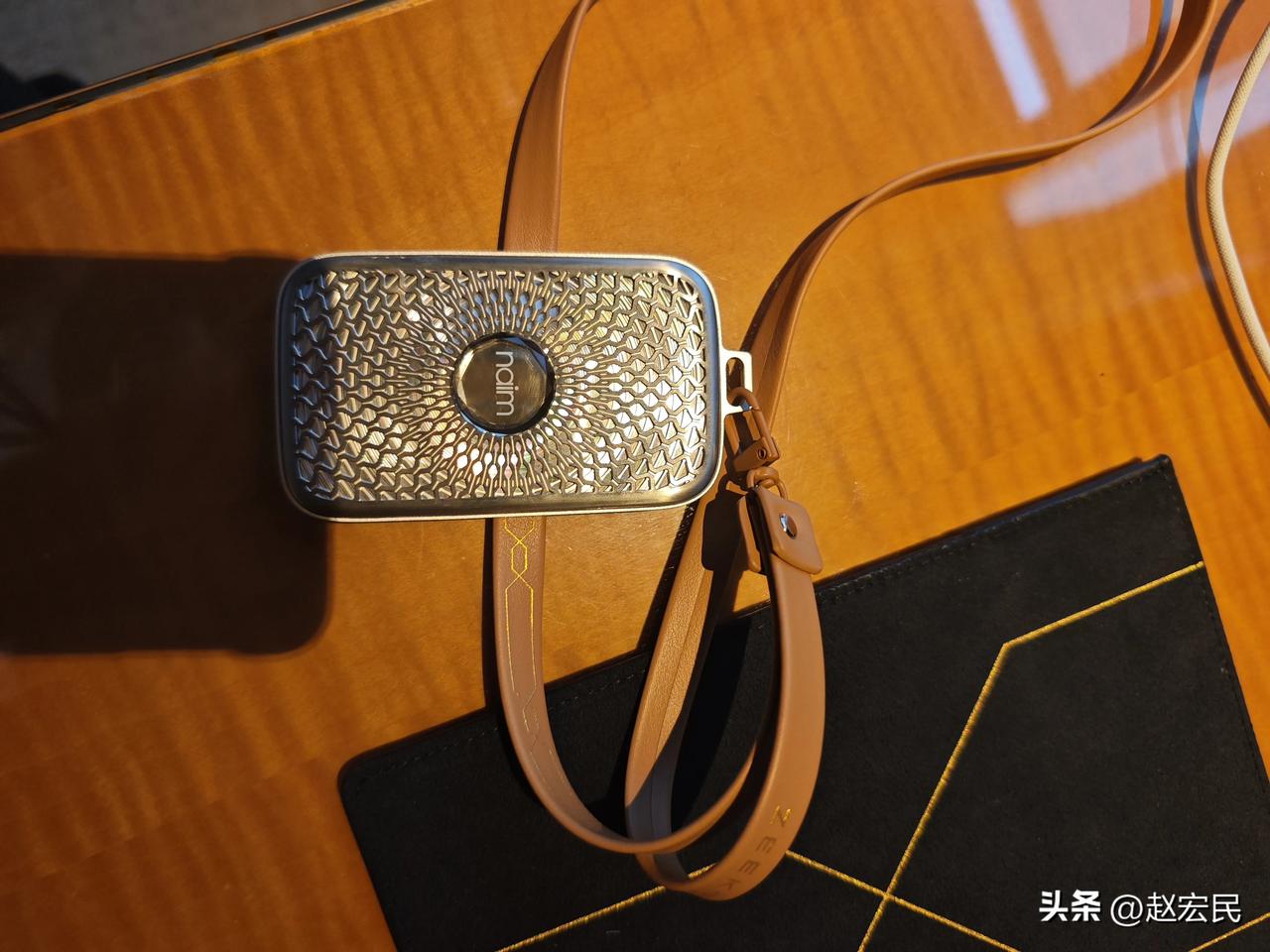 极氪9X的媒体证，挺个性的，意味深长，真的很尊啊！
#极氪9X#