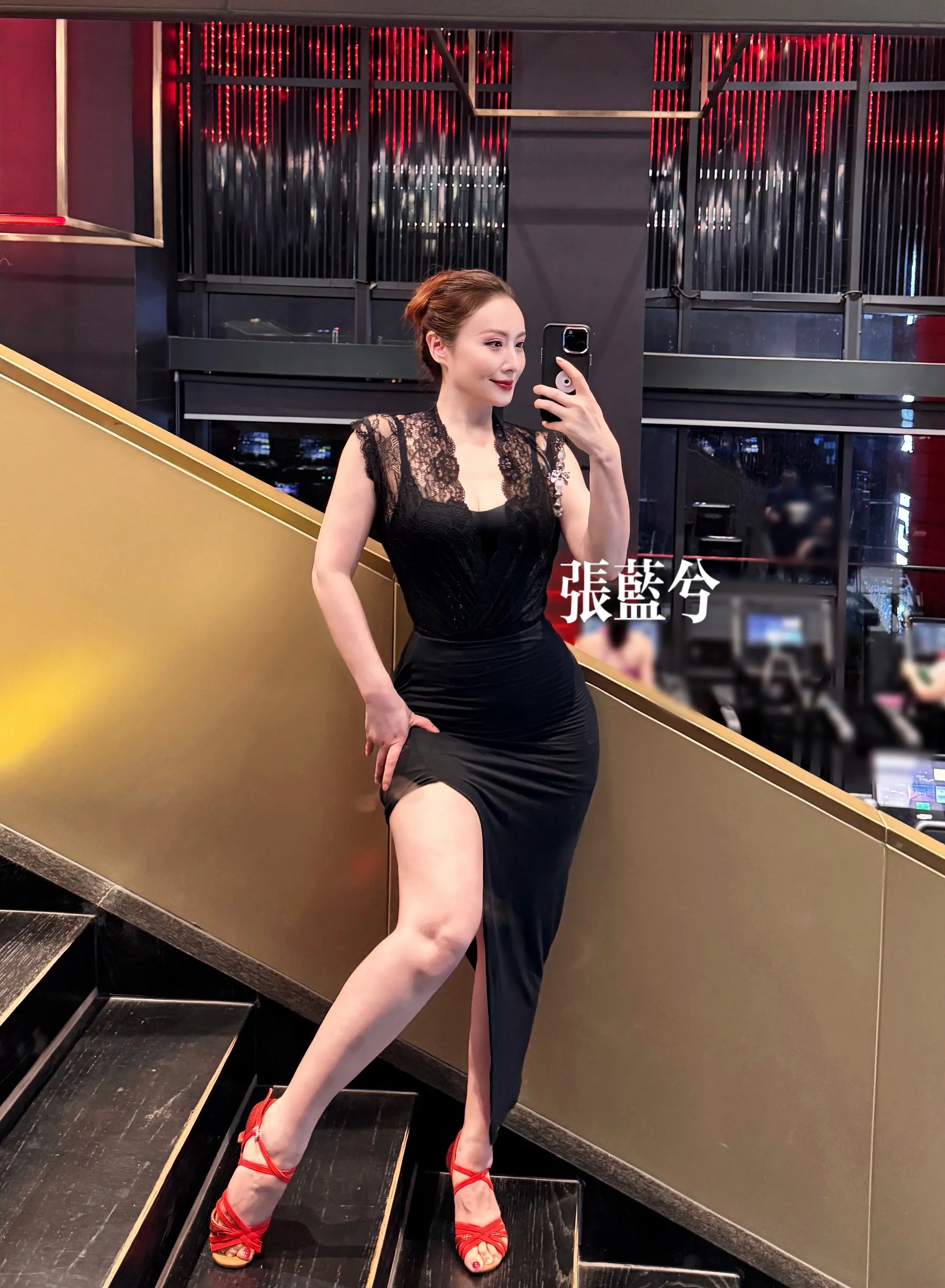 人和人的吸引来自于，不熟悉。