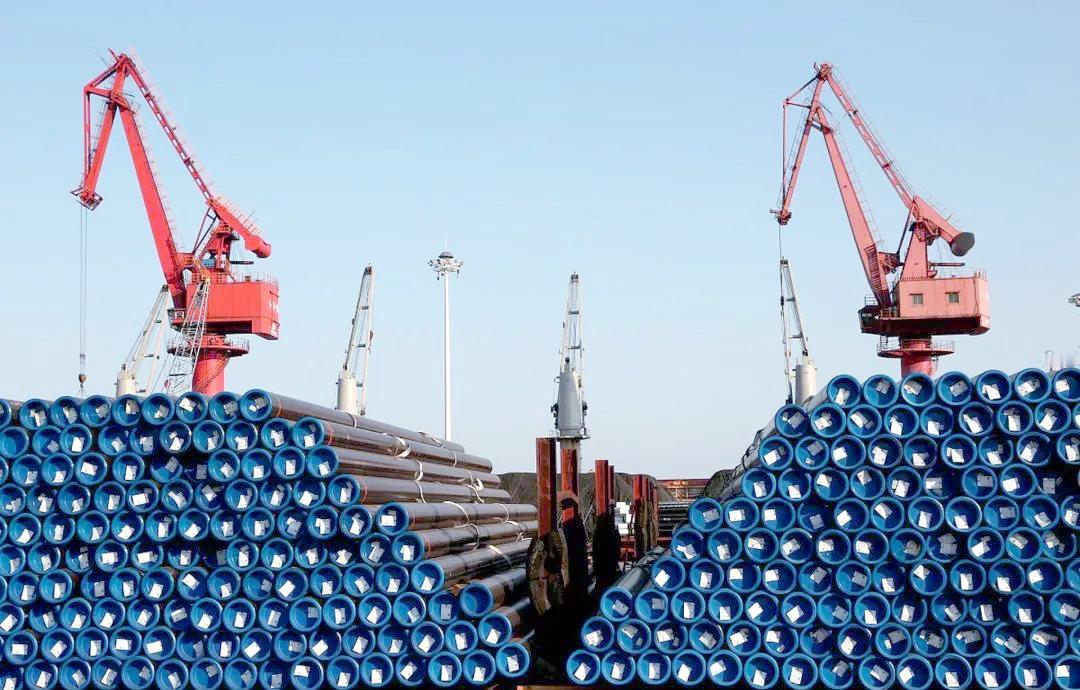 “稀土牌”还没降温，中国又亮出关键一招——2025年12月，商务部和海关总署宣布