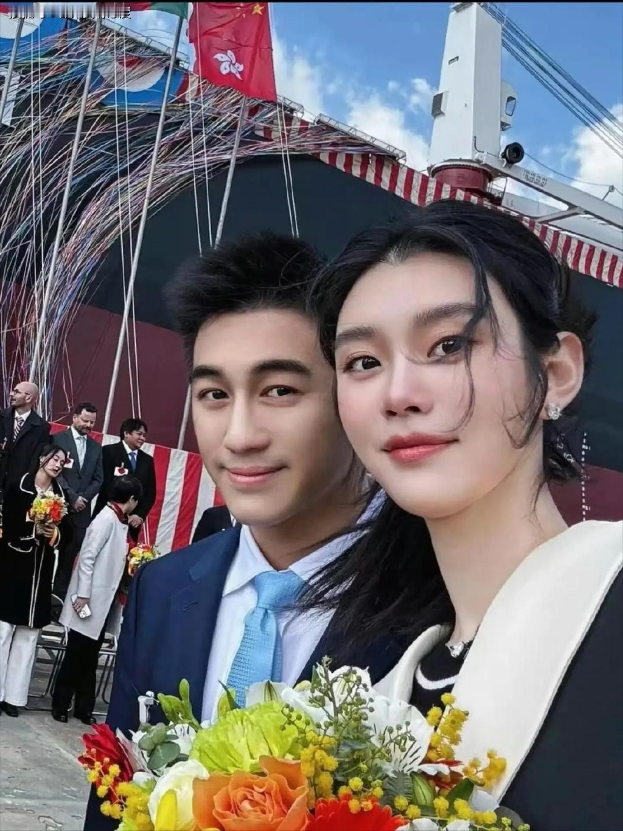 奚梦瑶说
“我嫁的不是豪门，是爱情。”
当你坚定一个人的时候
会对身边的异性毫无