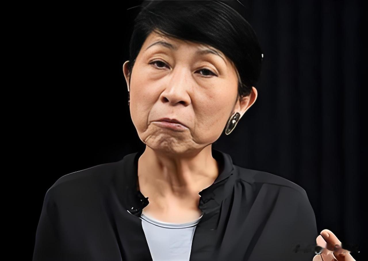 “我不是中国人，我拒绝唱国歌？”2012年，毛孟静当选香港立法会议员后，不仅公然