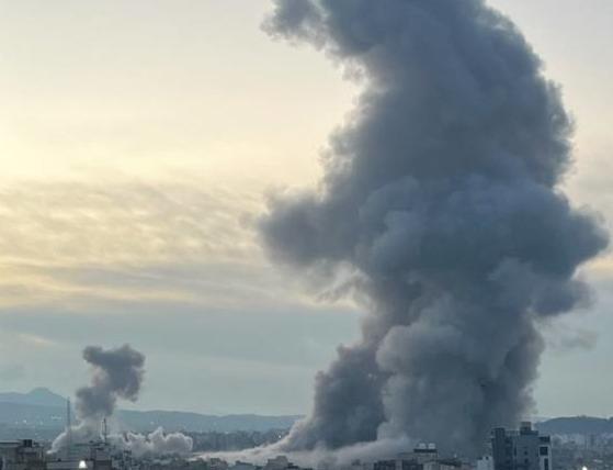 以色列炸毁美使馆大楼，白宫感到无可奈何，今后看来回不去了！多家媒体援引以色列军方