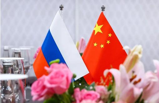 美媒终于回过味来了：中国这哪是买石油，分明是在给俄罗斯进行“大换血”。之所以这么