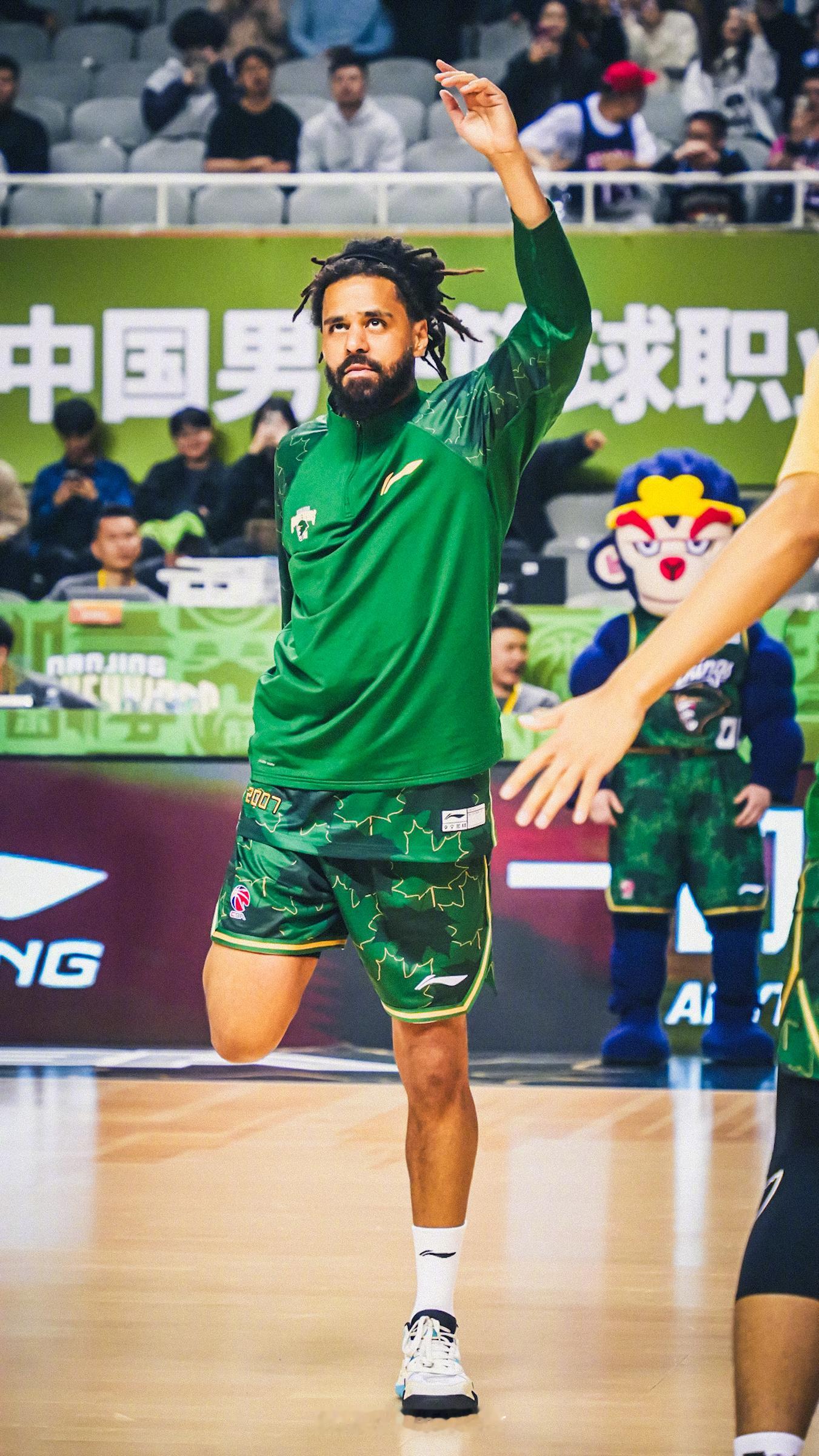 CBA鞋视角 Dreamer Indie 5000J.Cole今天CBA首秀穿的