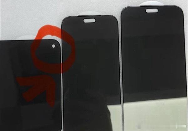 iPhoneUltra正面首次曝光从iPhone X那年开始，苹果的药丸屏和刘海