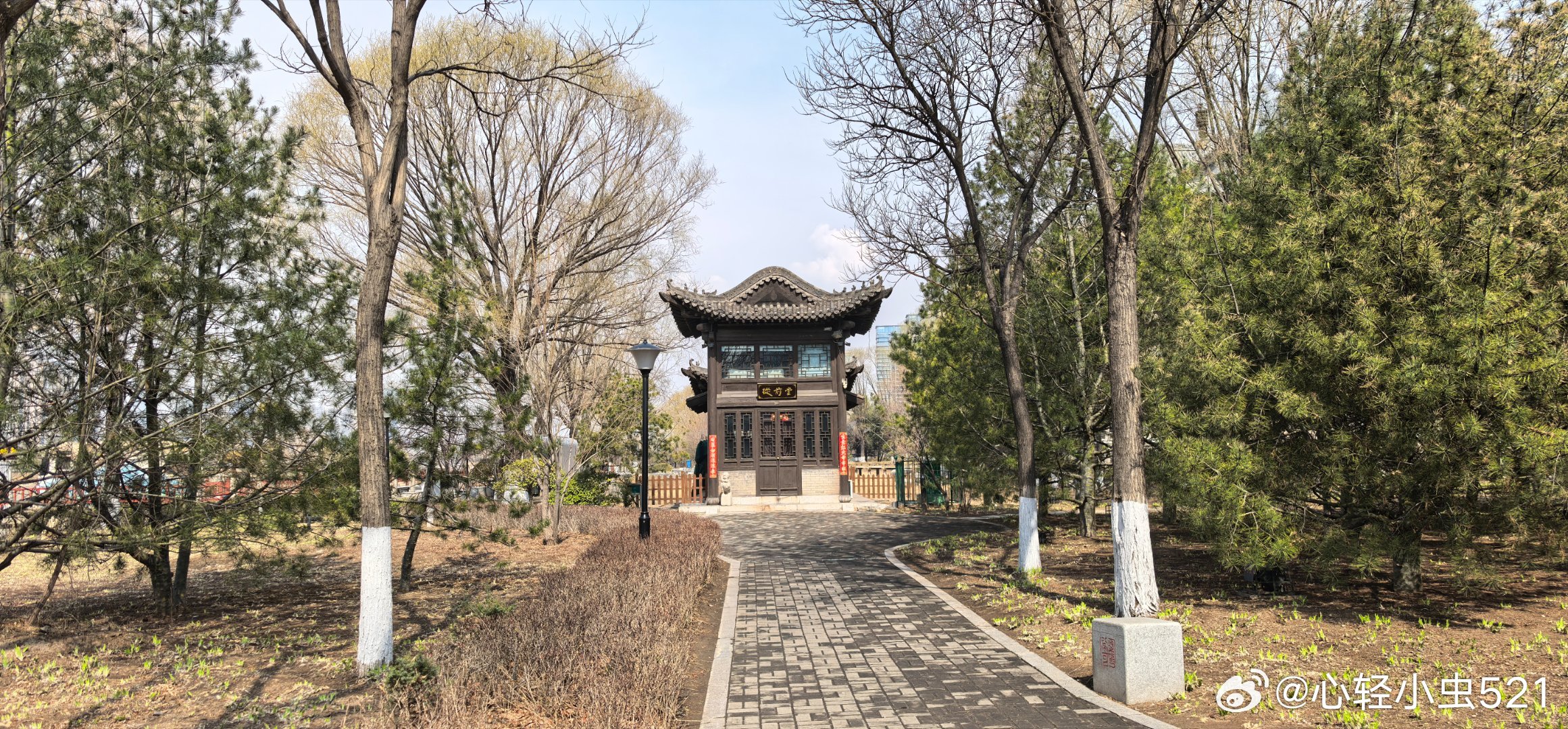 此刻，迎着阳光慢慢走太原汾河公园汾水阁景区 