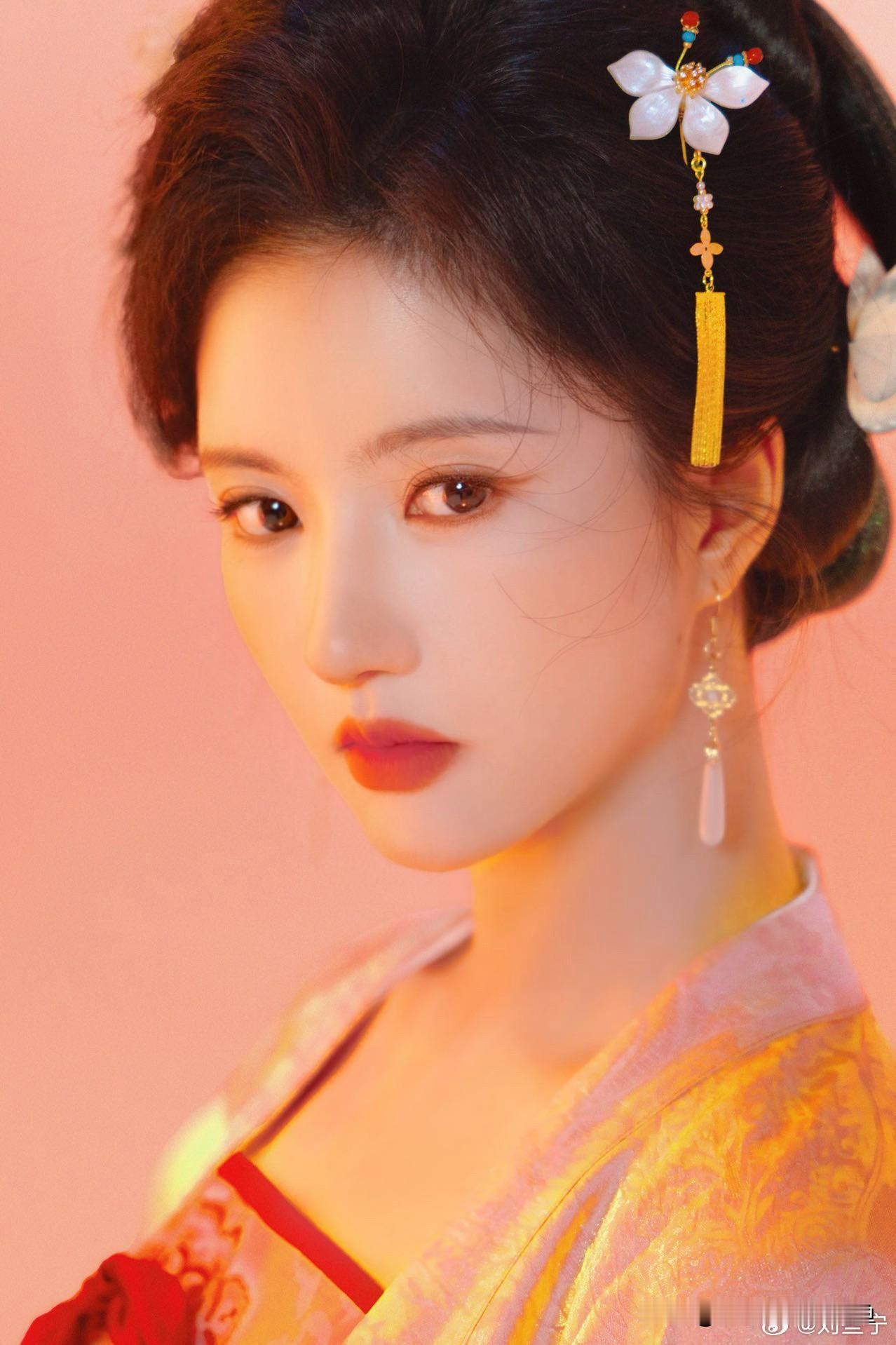 刘些宁分享图片