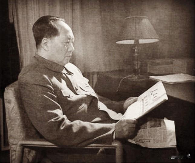 永远缅怀毛主席！历史已经证明，并将继续证明您的伟大！

1976年9月9日零时1