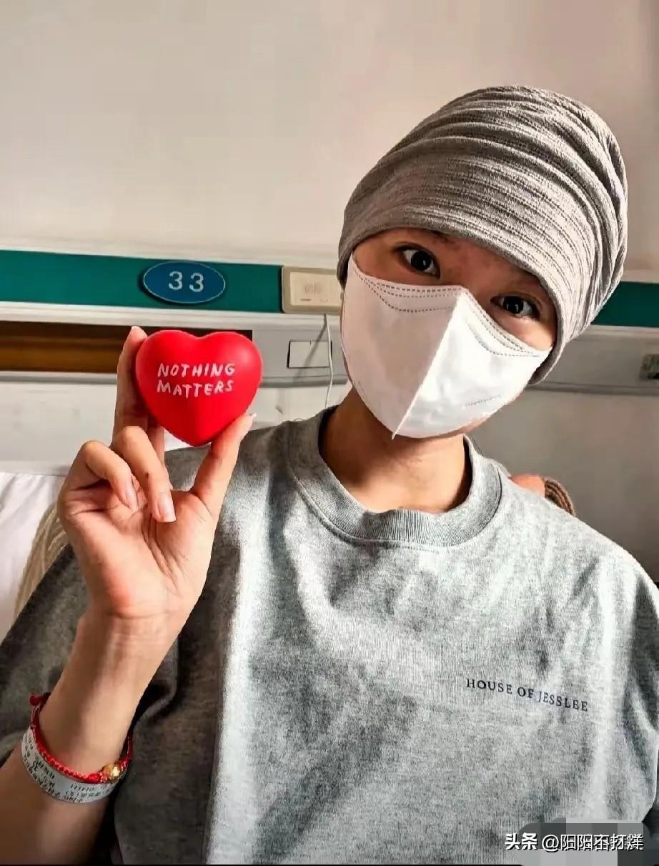 破防了！浙江一女孩3岁时没了爸，两年又送走妈。30岁，觉得天该亮了，订了婚。可体