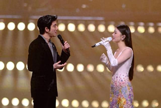 从欧阳娜娜到苏有朋：那些登上“湾区升明月”的台湾面孔