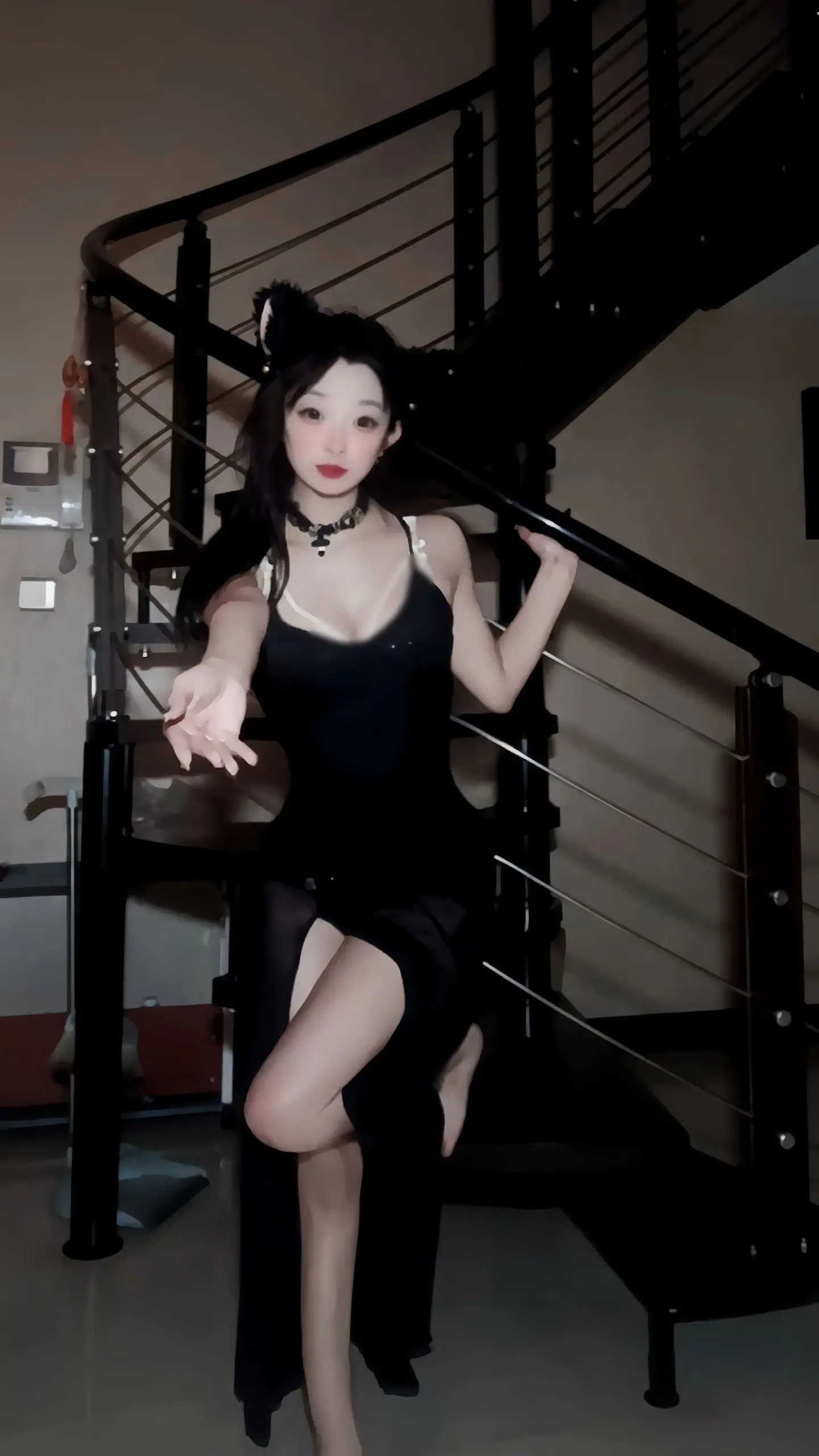 主人 该我享用晚餐了 准备好了吗 我过去