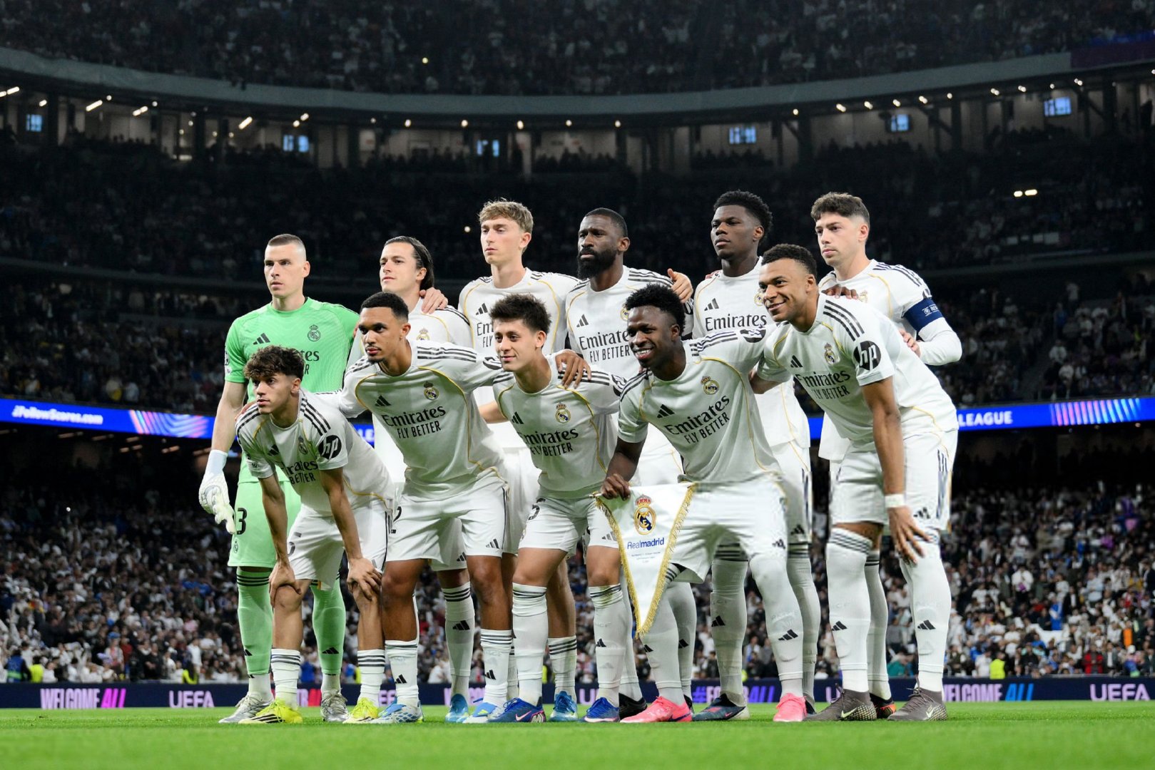 本场比赛首发合影欧冠联赛 皇马VS拜仁 halamadrid