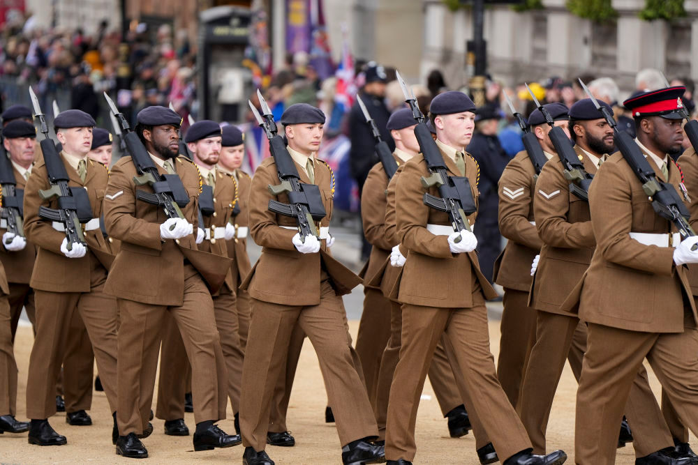 #英国招募年轻人体验军旅生活#【英国政府出钱招募年轻人体验军旅生活】英国政府日前