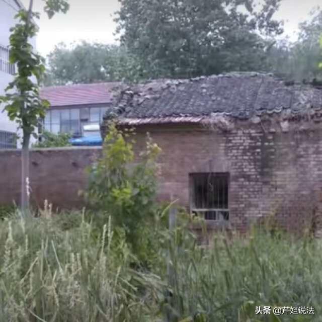 河南濮阳，老人想在自家宅基地修房子安度晚年，遭到亲大哥强烈反对，理由竟然是老人没