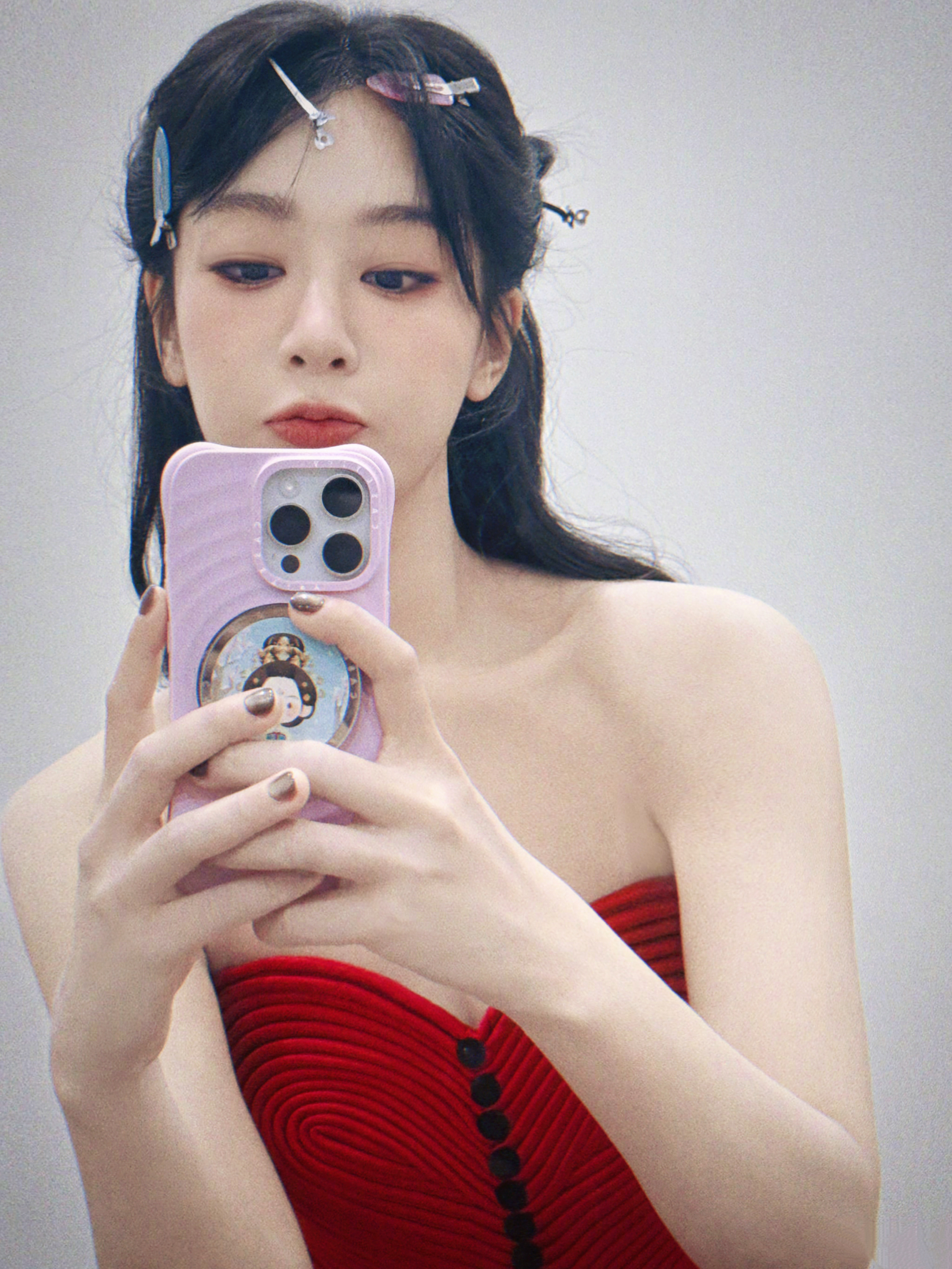 我们紫紫AO一体机了piu崽不愧是姐紫心肝，分享日常也要放在正中间