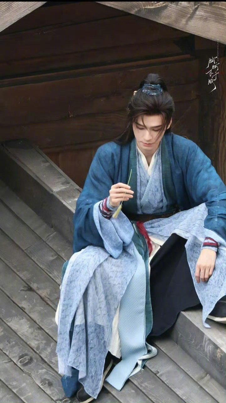 龚俊陆小凤杀青特辑 龚俊等风起等凤来笑闹江湖、自在洒脱，杀青特辑记录超多幕后画面