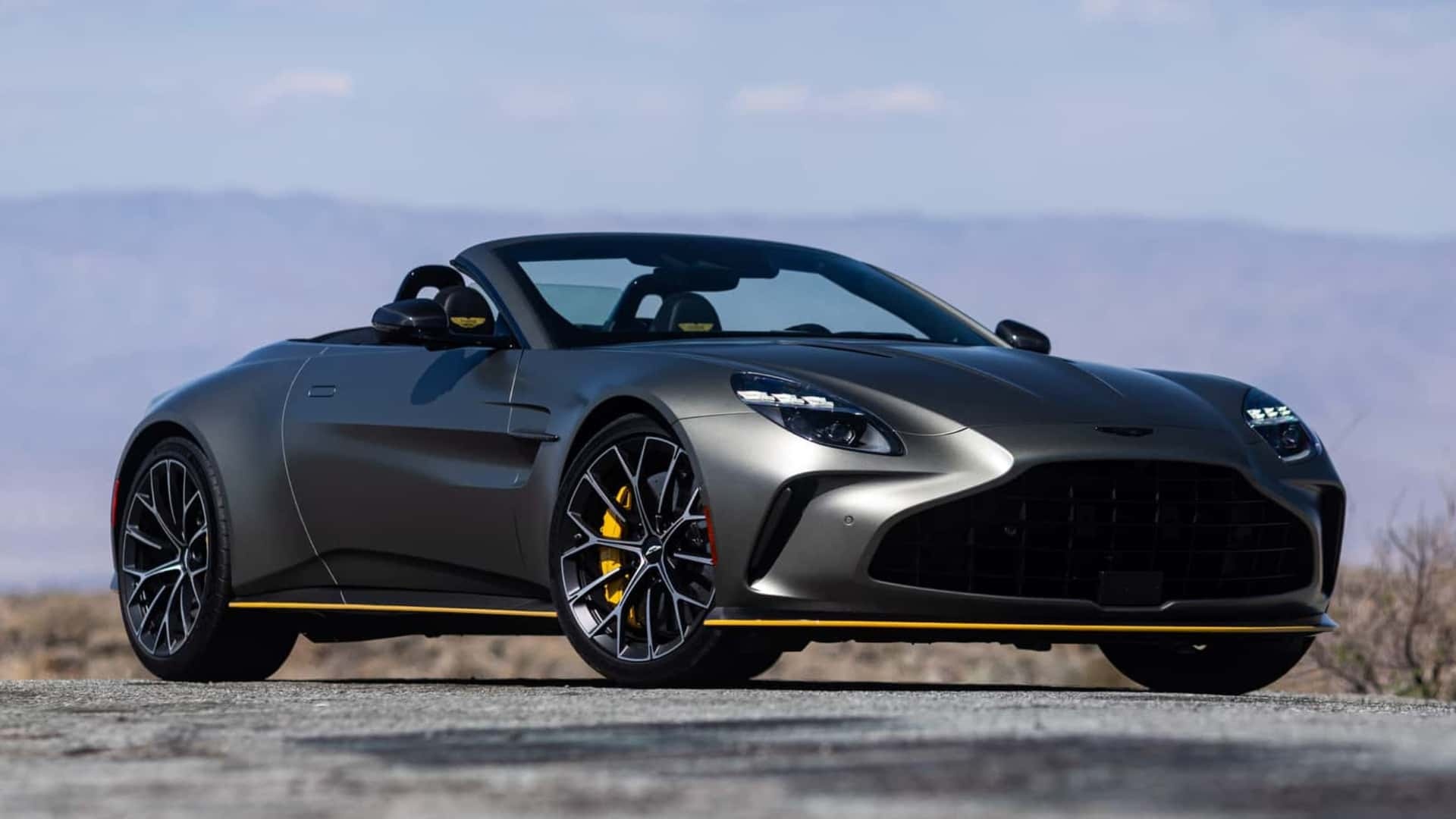 2026 Aston Martin Vantage Roadster ​​​
