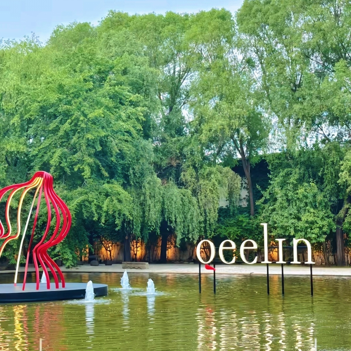 Qeelin真的将中式美学进行到底高珠展在中式园林举办希望会有外景拍摄期待刘诗诗