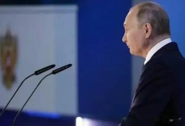 俄乌没停火，第三国突然宣布对乌克兰开战？泽连斯基猝不及防！

来源:海峡通报v
