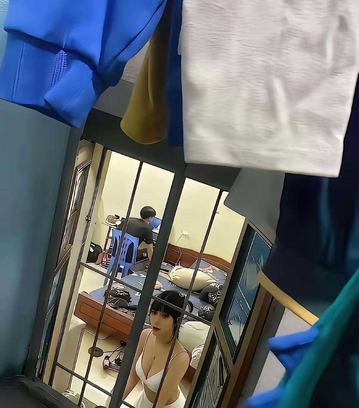 网友说，他的出租屋被人加三千多求租。你看值不值