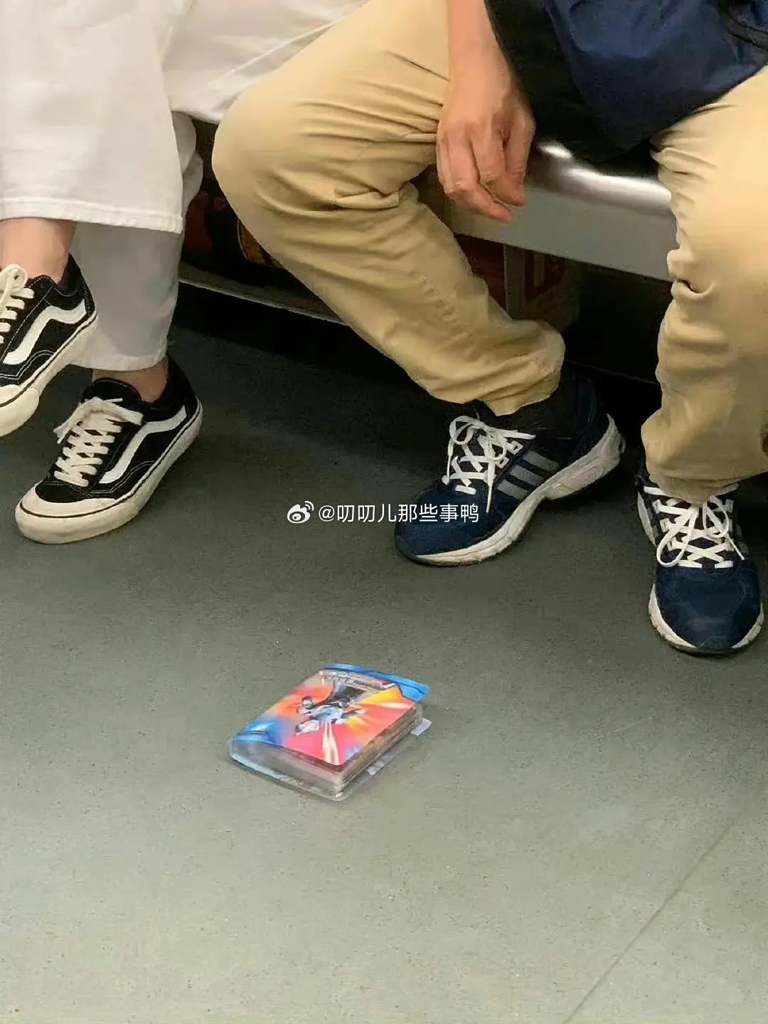 世界上又多了一个伤心的小朋友[单身狗][单身狗] ​​​