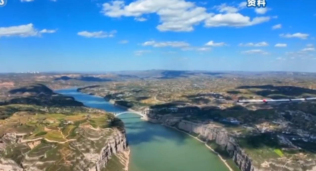 今晚，《宗师列传·大宋词人传》姜夔篇将在综合频道播出。镜头从黄河峡谷的壮阔山河，