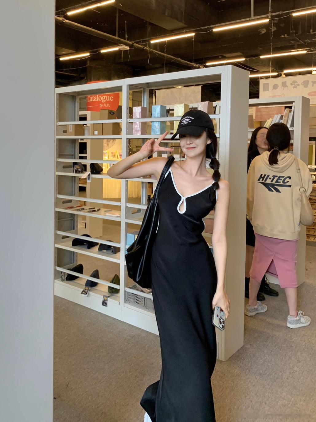 快乐逛gai 碰到一个快闪店 买了好多小物件儿 ​​​