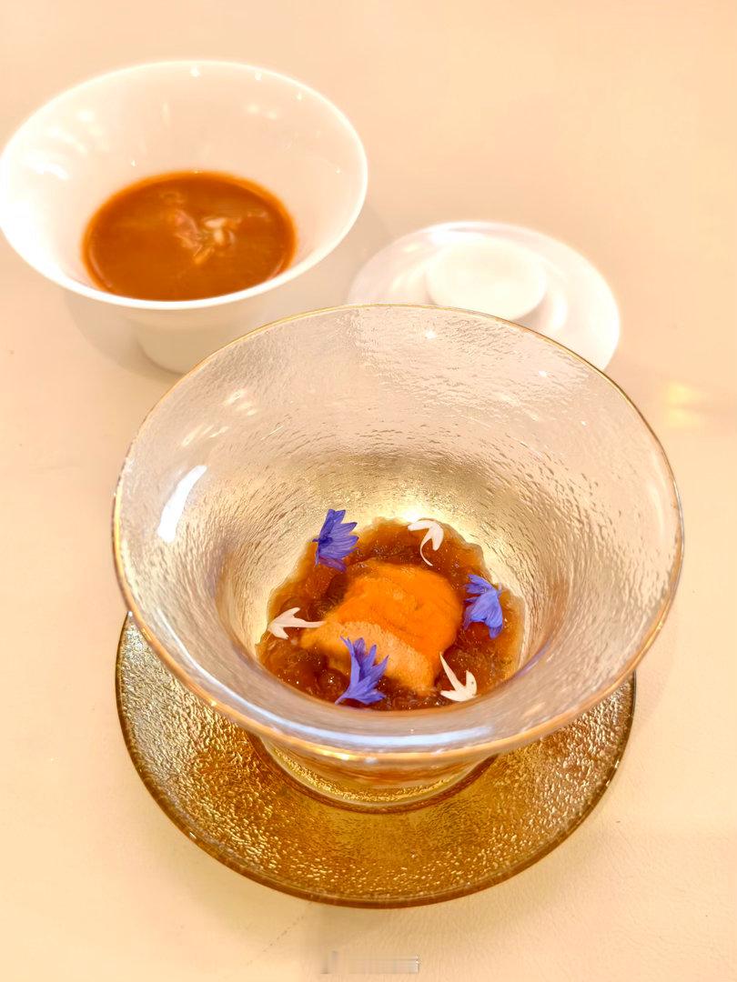 中午吃简单轻松点，久违的米二TATE 香港·TATE Dining Room
