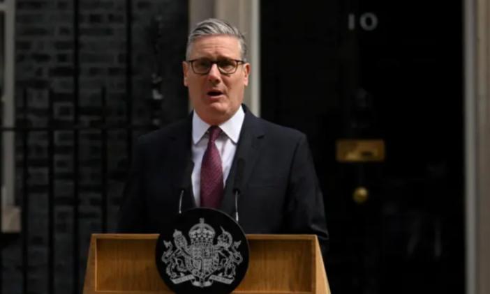 英国政坛变天，斯塔默宣布辞职，新首相板上钉钉，对华态度不一般

斯塔默终于顶不住