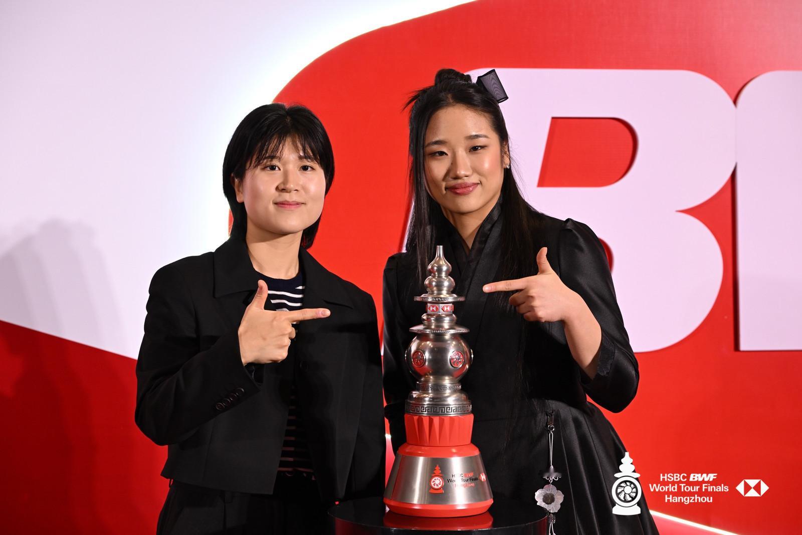 韩国人无法丢弃的水光肌日本人无法丢弃的湿刘海 