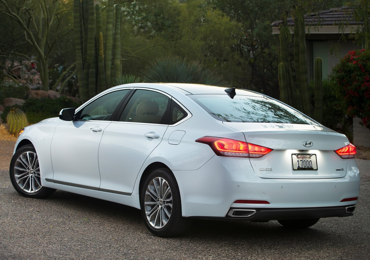 现代劳恩斯  2015 Hyundai Genesis，第二代四门豪华轿车，国内