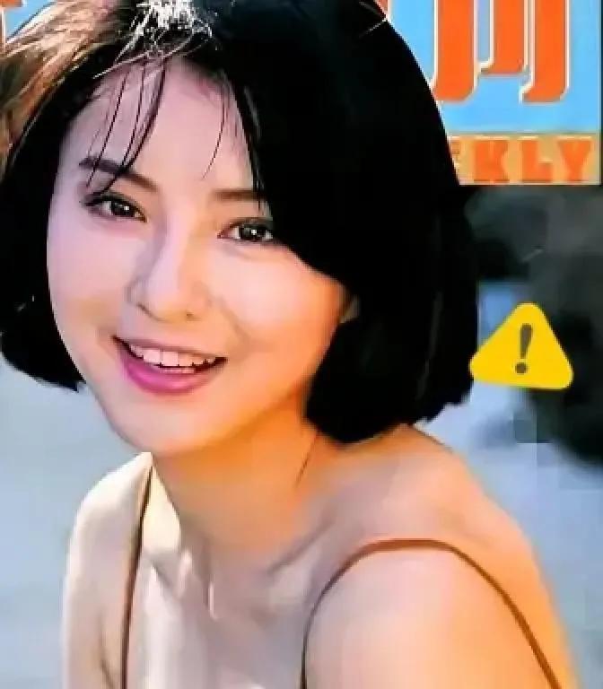 2007年，李赛凤趁丈夫出差，和体格壮硕的干儿子发生了亲密接触。正当两人关系暧昧