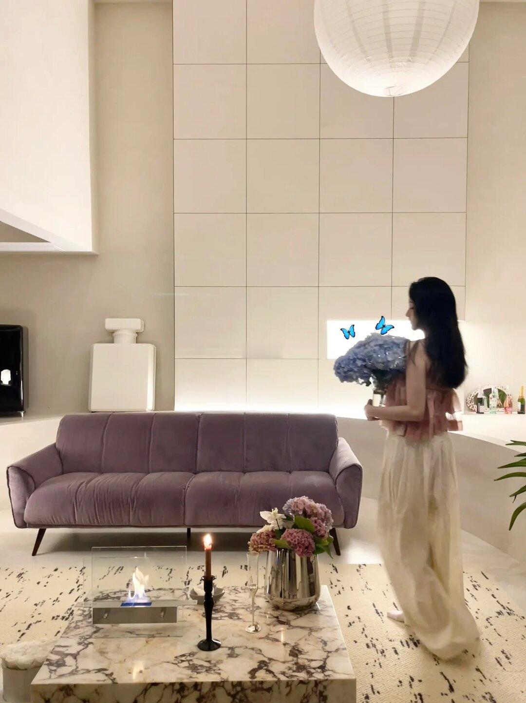 入夏的家｜被丁香紫色围绕的客厅💐