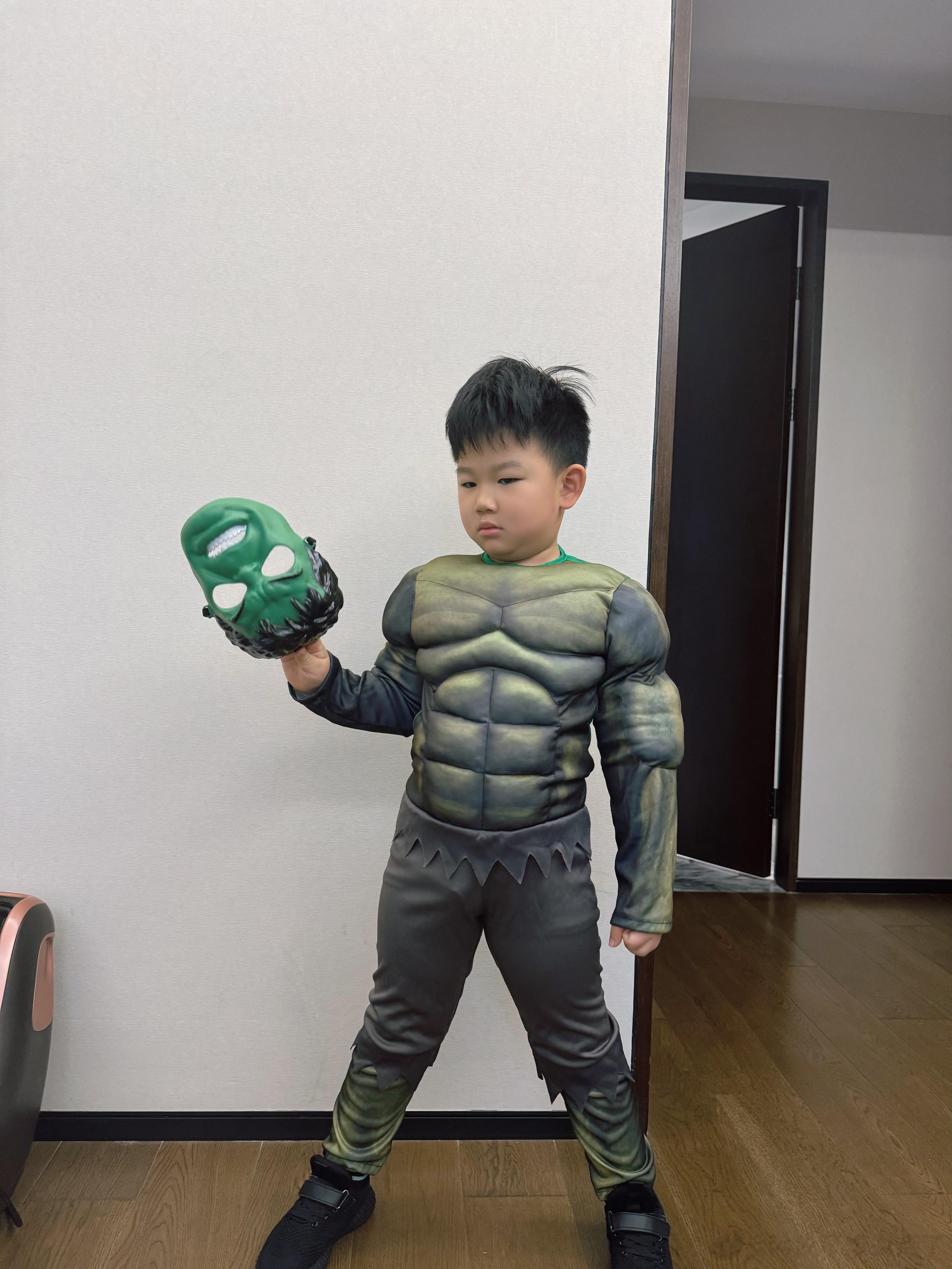 早上好 送绿巨人🧌上学了🎒 ​​​