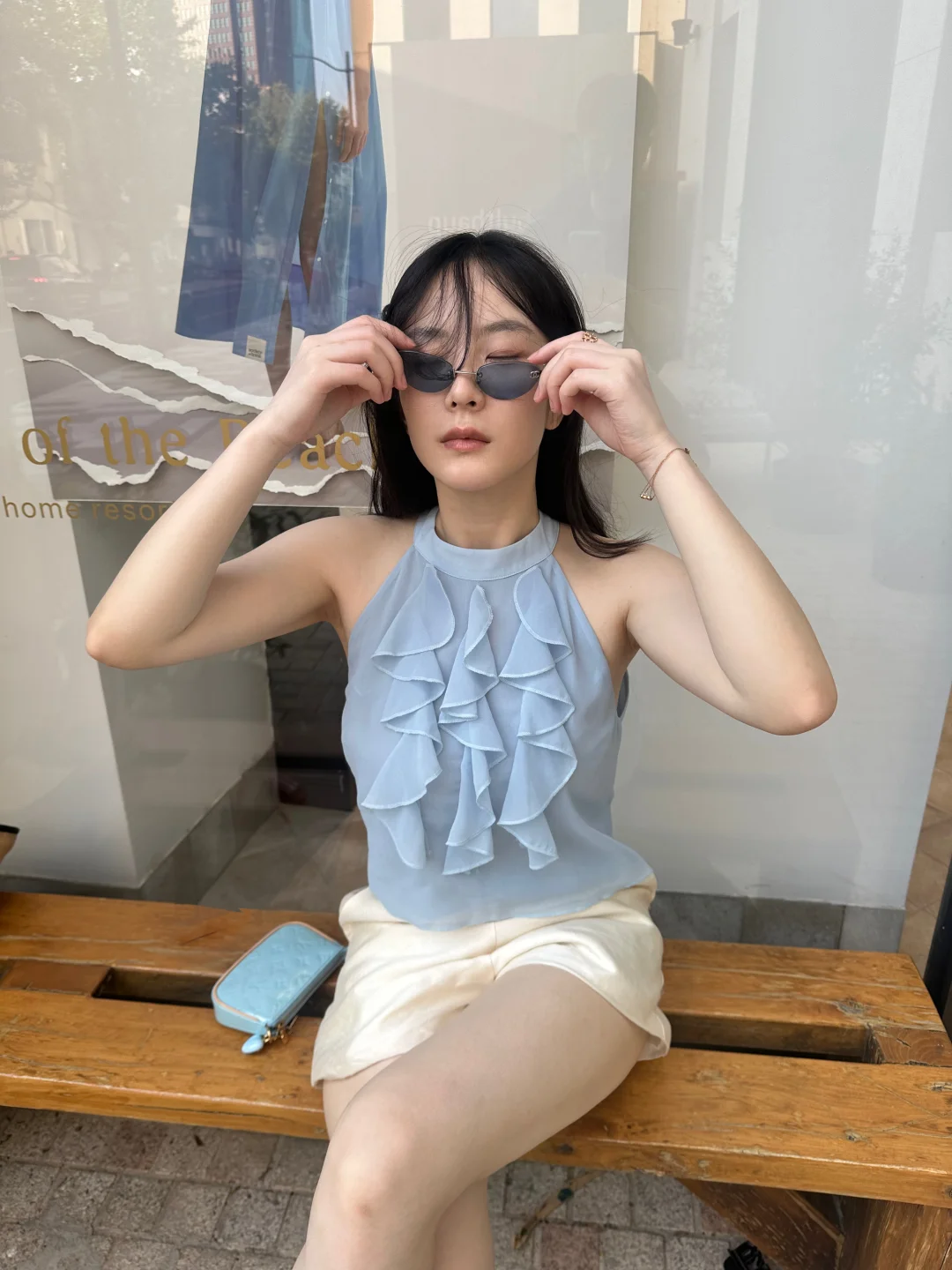 怎么这么爱穿蓝色啊